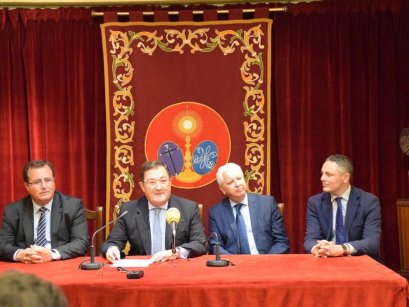 Designado el Pregonero de la Semana Santa de Sevilla 2017 y el Cartelista.