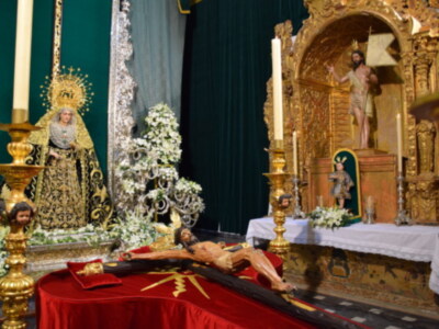 Alcalá del Río  celebra el XLV Aniversario de la coronación de la Virgen de las Angustias con un Besamanos y Besapies de los titulares de la Vera-cruz