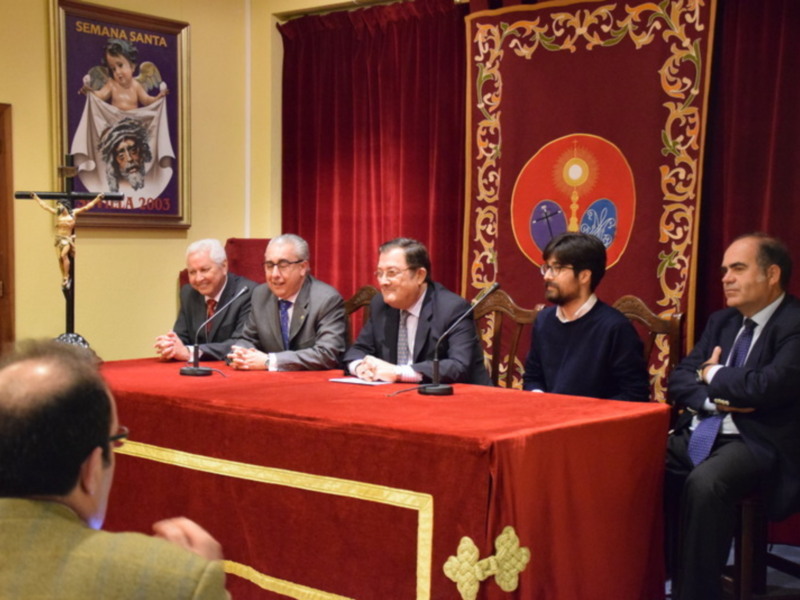 Pregonero y Cartelista de las Glorias de Sevilla 2017.