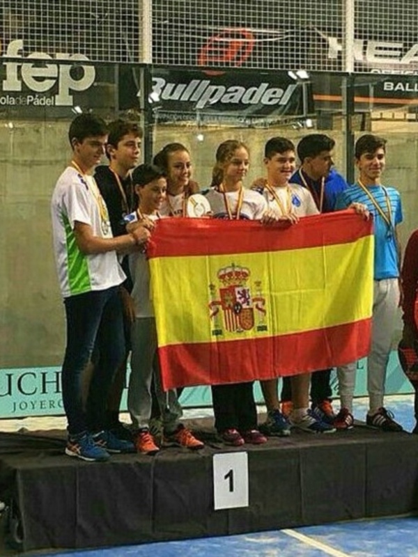 El pádel andaluz brilla en los Ctos. de España por equipos júnior e infantil
