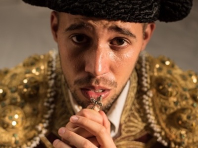 Selu Nieto se enfunda el traje de luces con ‘La Plaza’, de Antonio Cuesta, ya disponible en Filmotech