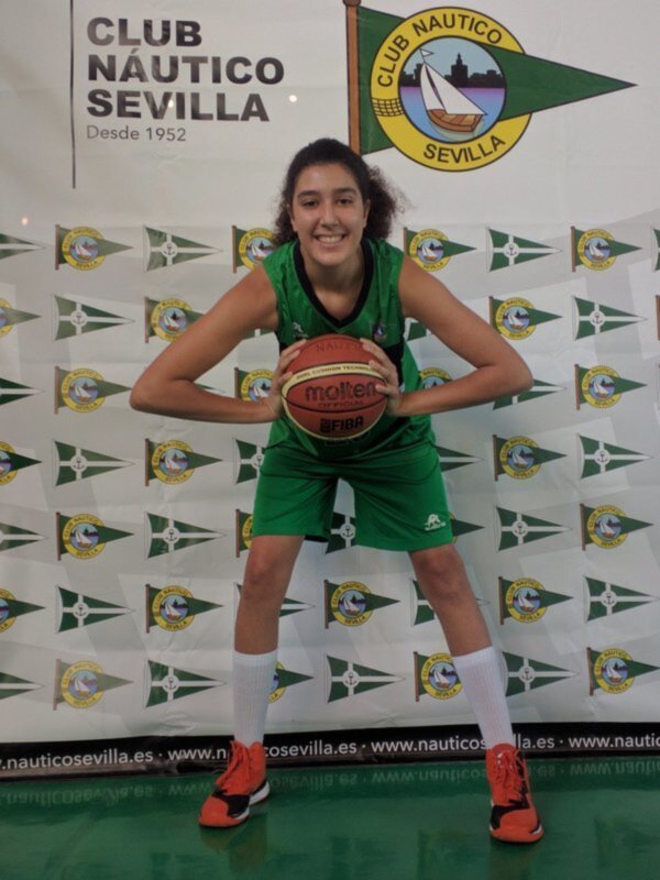 Lucía Fernández saca el billete andaluz para los Campeonatos de España