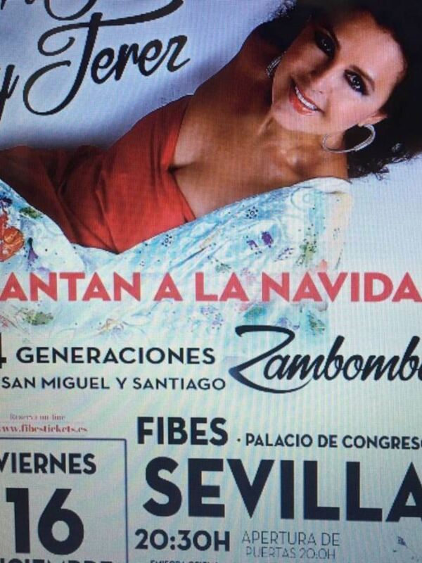 María José Santiago en Fibes con su Zambomba de Jerez