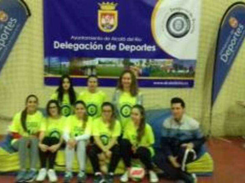 Gran muestra  del deporte en el XI Torneo de Navidad de las Escuelas Municipales de Alcalá del Río.