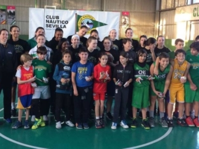 Jornada Internacional y solidaria de baloncesto del Club Náutico