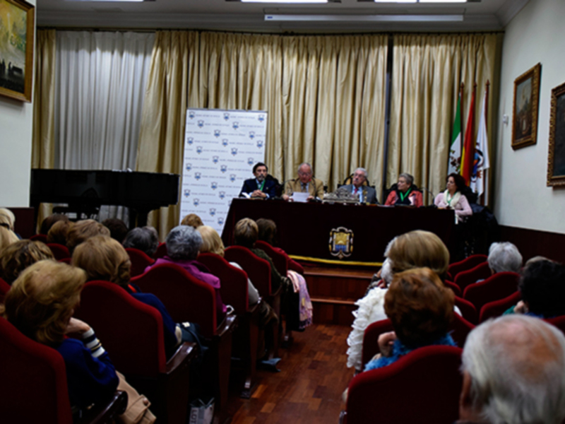 El curso de Temas Sevillano abrió la  apertura con el Director de ABC de Sevilla.