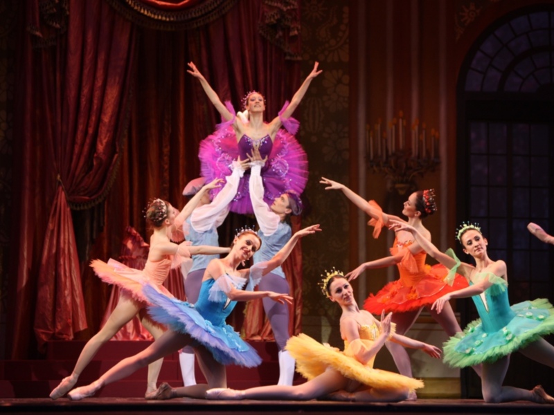 Vuelve la danza clásica al teatro de La Maestranza