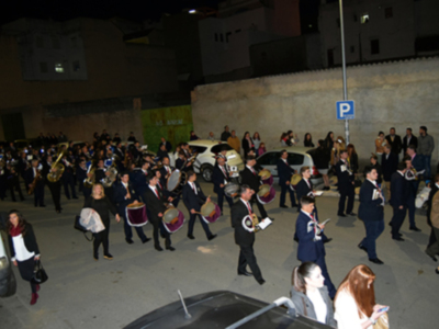 La Banda de Música de la Asociación Musical San Sebastián de Villaverde del Río renovada en la Hermandad de Jesús el Nazareno de Alcalá del Río, para