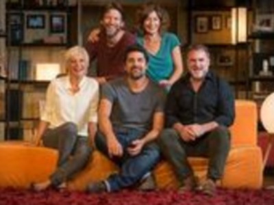 El Teatro Lope de Vega acoge la comedia Los Vecinos de Arriba de CESC GAY