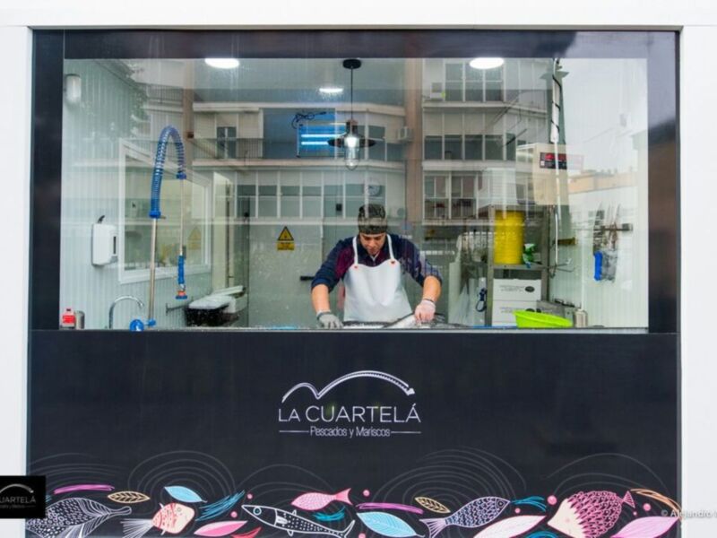 "La Cuartelá" nuevo lugar para encontrar en Sevilla productos del mar de primera calidad