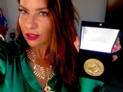 Bambla, la firma de joyas de Marisa Bancalero, galardonada con la Medalla de Oro por el Foro Europa 2001