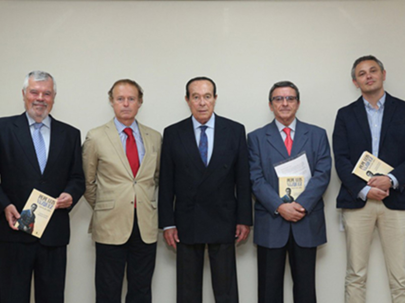 Presentado el libro ‘Pepe Luis Vázquez, Torero de culto’ escrito por Carlos Crivell y Antonio Lorca
