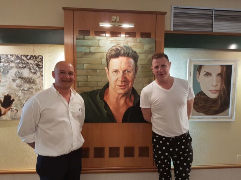 Exposición de pintura de Juan Moreno en el Club Náutico Sevilla