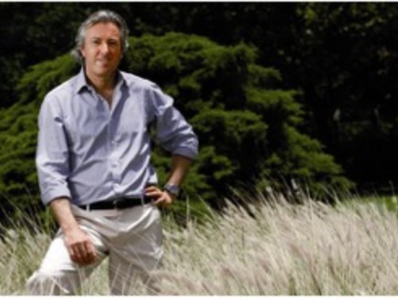 El autor argentino Alejandro Roemmers presenta en Sevilla a nivel Nacional su última obra "España en mí y otros poemas"