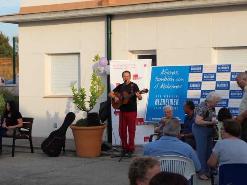 La asociación para enfermos con necesidades especiales Afanas celebra con músicos solidarios el día mundial del Alzheimer