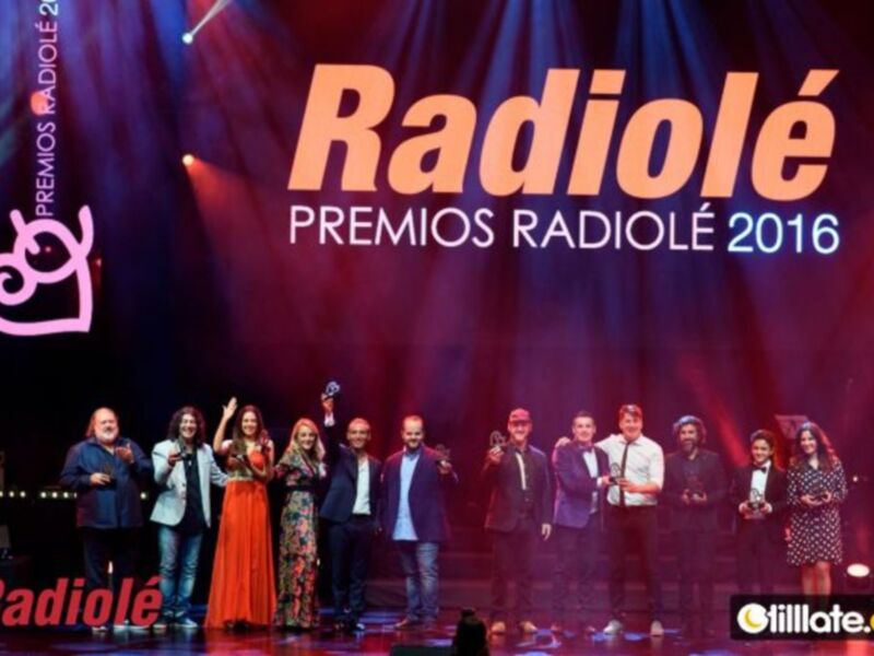 Miguel Poveda, Charo Reina, Camela o Maita vende cá fueron algunos de los reconocidos en La Tercera Gala, Radio Ole celebrada en Sevilla
