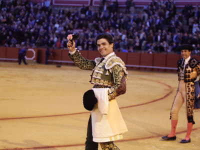 Pablo Aguado corta una oreja en la de Torrestrella