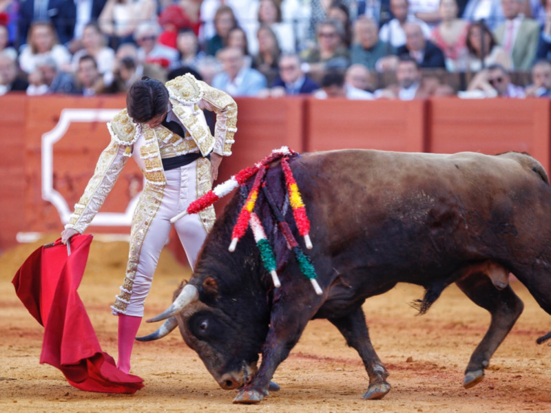 Garrido corta una oreja y da una vuelta al ruedo