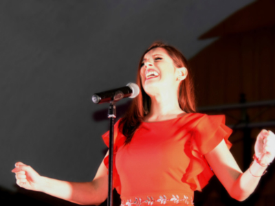 La cantante Mari Carmen Molina presenta su nuevo trabajo "Momentos de mujer"