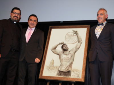 El pintor Antonio Montiel homenajea a Pablo Ráez para los premios “SiempreFuerte” de la Fundación Málaga C.F.