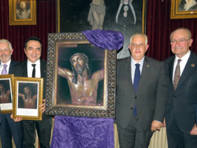 El pintor Antonio Montiel recibe la noticia de la concesión de una calle en Málaga con su nombre .