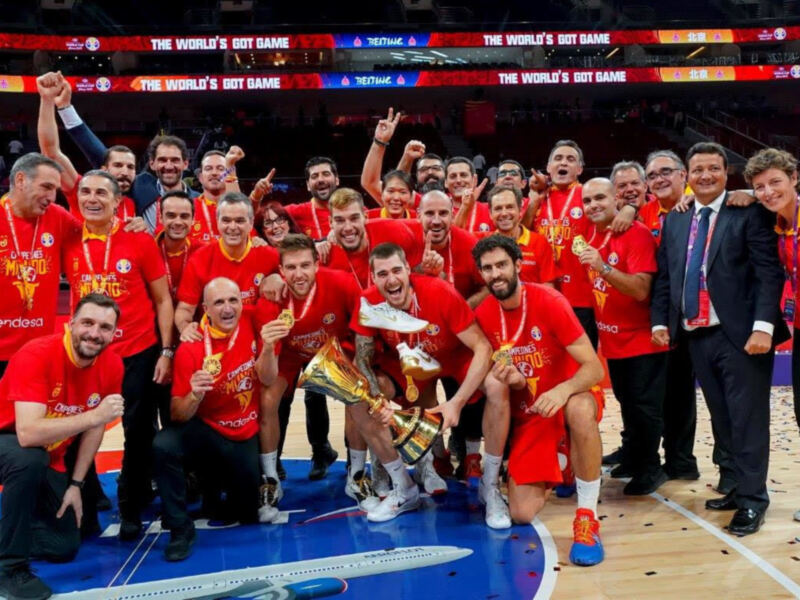 La selección española de baloncesto se proclamó campeona mundial por  segunda vez en su historia tras completar una final frente a Argentina (75-  95)