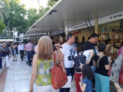 La Feria del Libro de Sevilla 2020 recuerda que ‘Leer nos sienta bien’