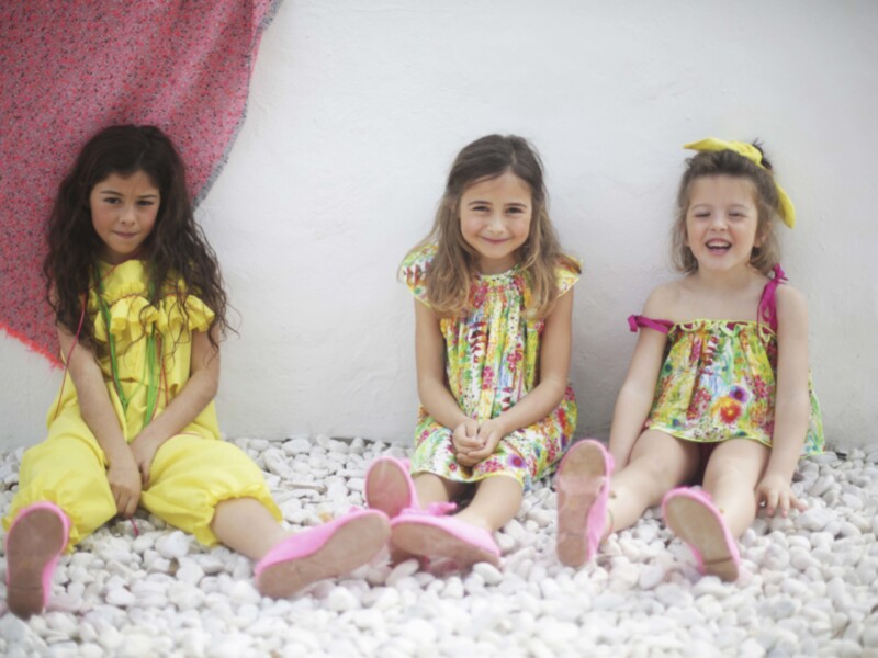 Dos jóvenes andaluzas crean una firma de ropa infantil artesana: Sleeker
