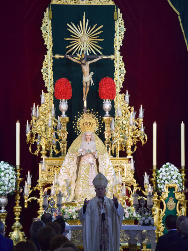 Solemne Misa Estacional de Coronación de María Stma. de las Angustias Coronada de Alcalá del Río