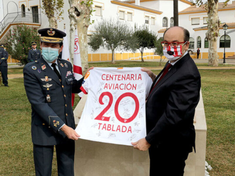 El histórico encuentro, que enfrentó al Sevilla FC y al Huelva Recreation en el antiguo Hipódromo de Tablada el día 8 de marzo de 1890.  