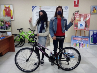 La Semana de la bicicleta de Montequinto y Fuente del Rey distingue a sus protagonistas