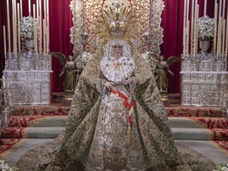 Veneración de la Esperanza Macarena