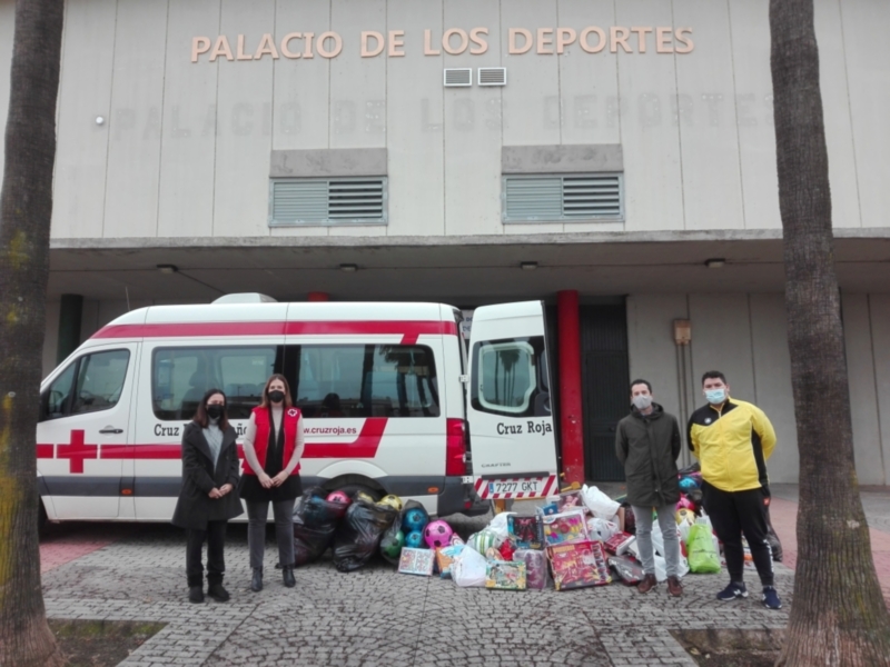 Dos Hermanas responde a la campaña 'Deporte solidario por un juguete'