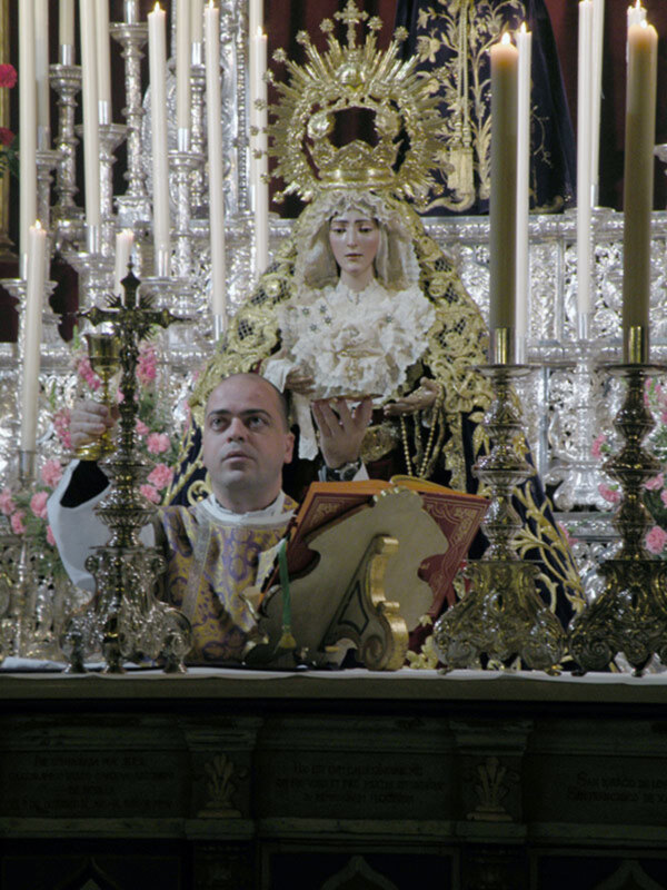 Solemne triduo en honor de María Santísima de la Esperanza de Alcalá del Río.