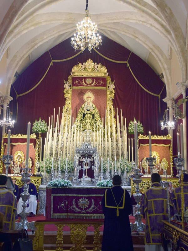 Comienza el  Solemne Septenario en Honor a la Virgen  de  los Dolores  en su Soledad Coronada de Alcalá del Río.