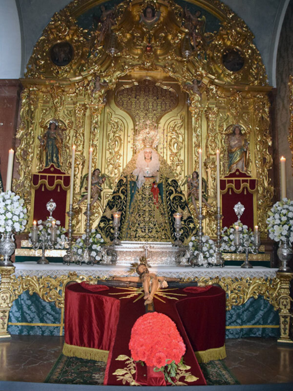 El Santísimo Cristo de la Vera-cruz preside el Viacrucis del Sábado de Pasión en Alcalá del Río