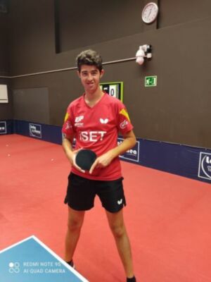 Ceferino Gómez -Cefe-, ha vuelto a subir al  pódium en el Campeonato Estatal  de Tenis de Mesa 2.021