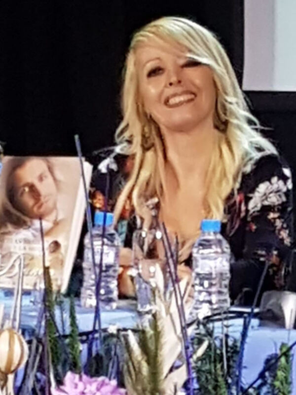 " La Luz de Su Alma " : Con Mónica Bohórquez. El Viernes 15 de Octubre a las 7 de La Tarde en Librería Planeta Zocar de Jerez.