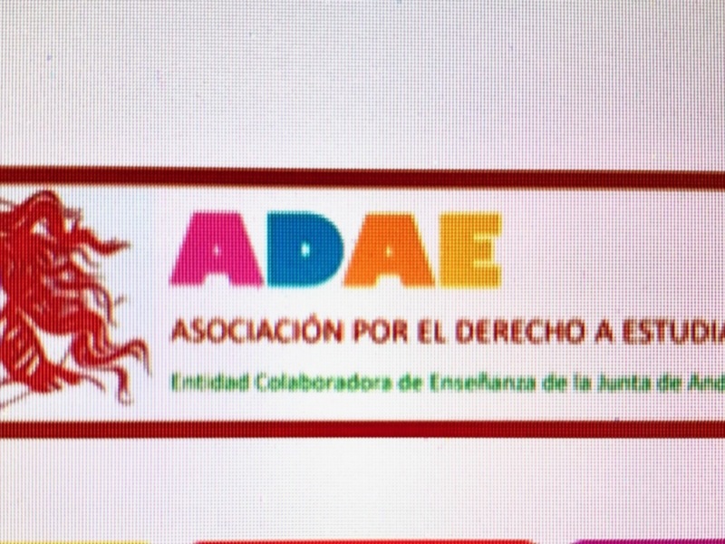 La Hermandad de la Macarena y la Asociación ADAE (Asociación por el Derecho al Estudio) ponen en marcha el programa "Segunda Oportunidad" para menores