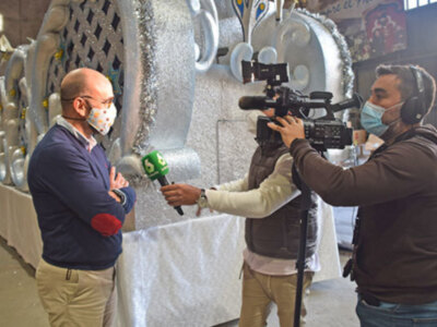 El acto de la Carroza del gremio  de los artesanos ha tenido lugar en el Pabellón de la Cabalgata de Reyes .