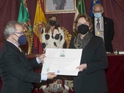 Liliane Dahlmann ingresa en la Real Academia Provincial de Bellas Artes tras una vida dedicada a la Fundación Casa Medina Sidonia