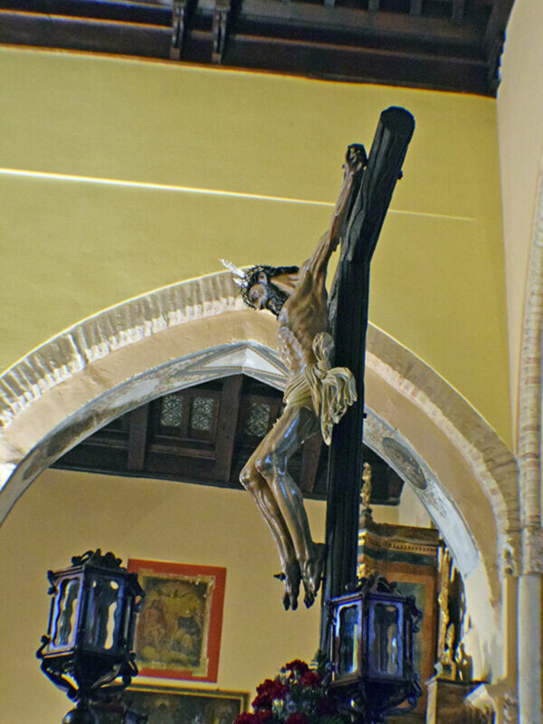 La lluvia impidió la salida de la procesión del silencio en Alcalá del Río