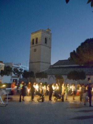 Procesión de bajada de los titulares de la Hermandad de la Vera-cruz de Alcalá del Río.