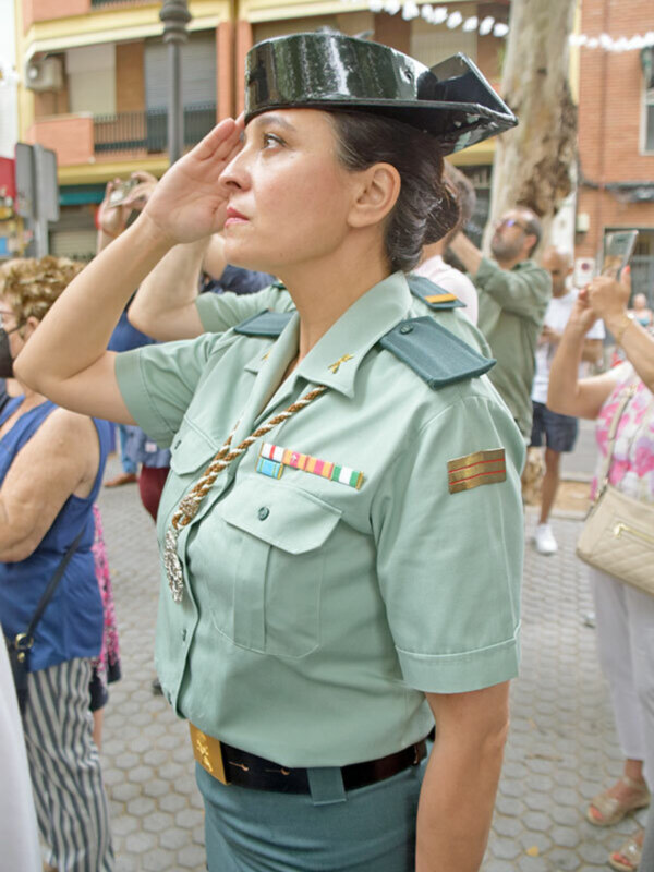 Histórico traslado del Carmen de Calatrava por el Guadalquivir para el pregón de las Glorias