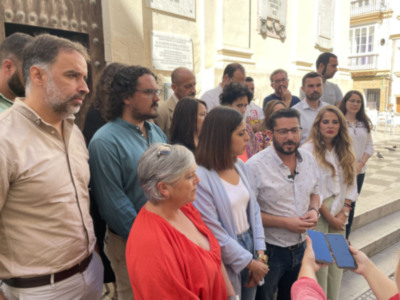 IU afirma que el PP tiene muy clara la hoja de ruta de deterioro de la sanidad pública y censura la firma con Pascual “a escondidas”