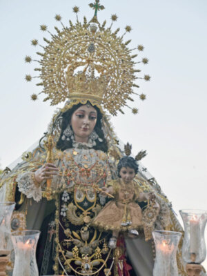 Salida procesional de la Virgen del Carmen de San Leandro de Sevilla