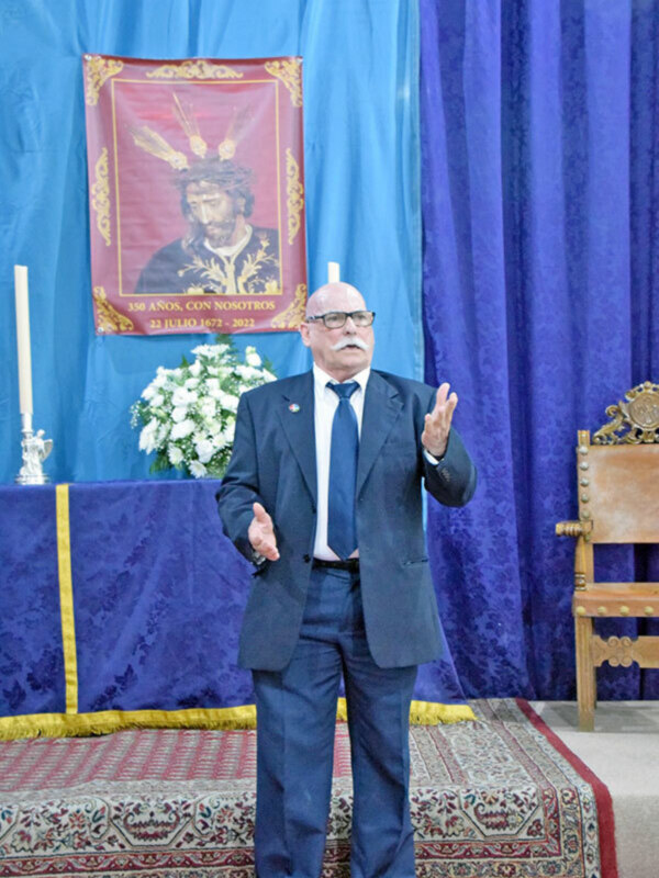 Alcalá del Río celebró los 350 Aniversario del nazareno con la Cruz Acuesta.
