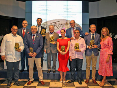 La asociación “Tradiciones Sevillanas” celebró su X gala de entrega de premios.