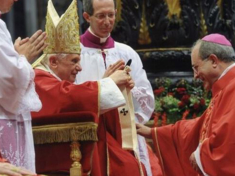 Eucaristía en Sevilla por el eterno descanso del Papa Benedicto el Marte 10 de enero