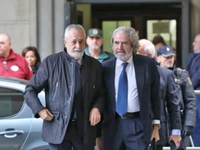 El informe forense recomienda que Griñán no entre en la cárcel por el cáncer de próstata que padece